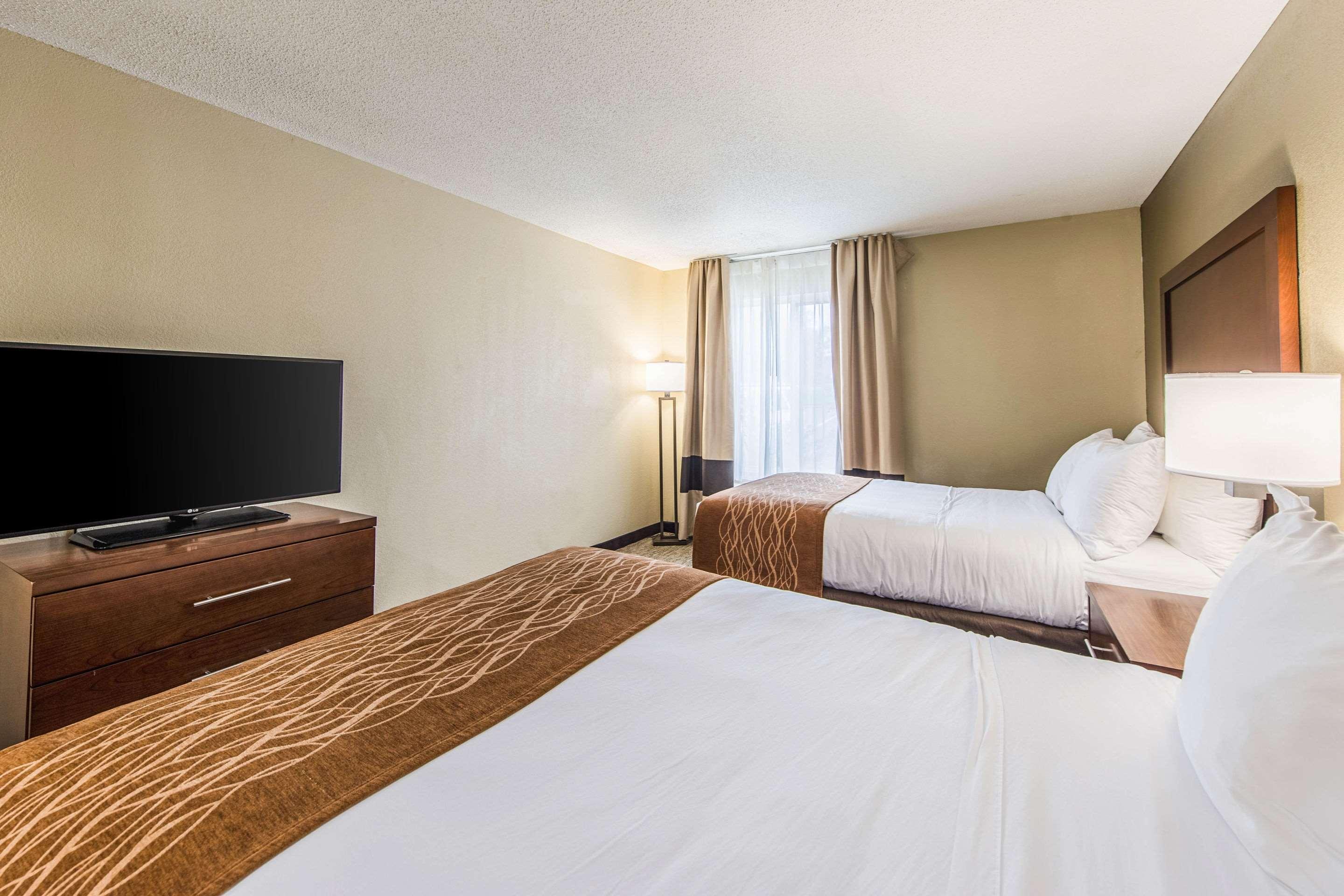 Comfort Inn & Suites Greenwood Near University Eksteriør billede