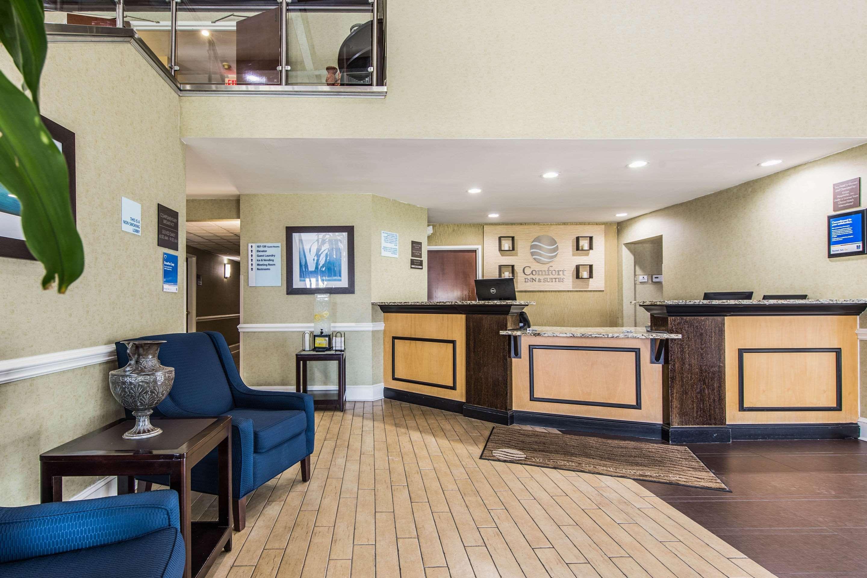 Comfort Inn & Suites Greenwood Near University Eksteriør billede