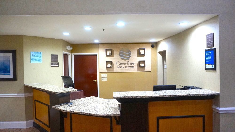 Comfort Inn & Suites Greenwood Near University Eksteriør billede