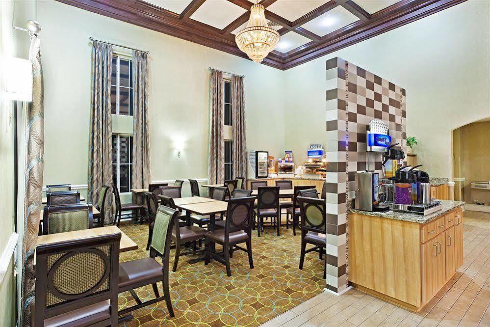 Comfort Inn & Suites Greenwood Near University Eksteriør billede