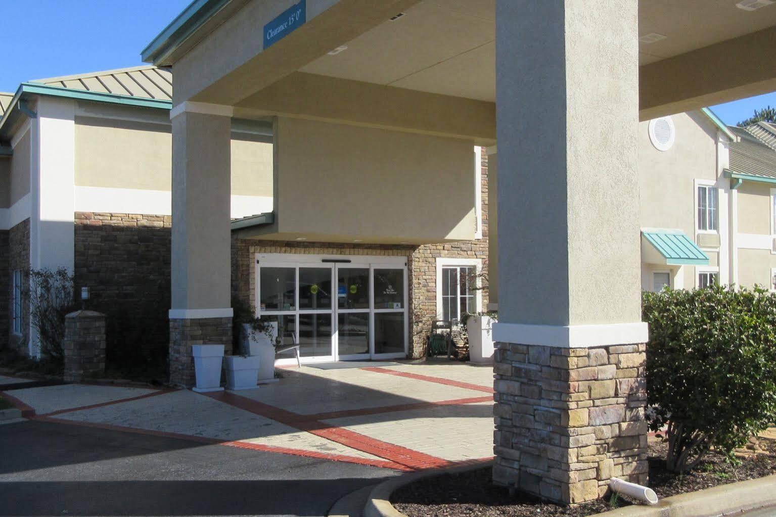 Comfort Inn & Suites Greenwood Near University Eksteriør billede